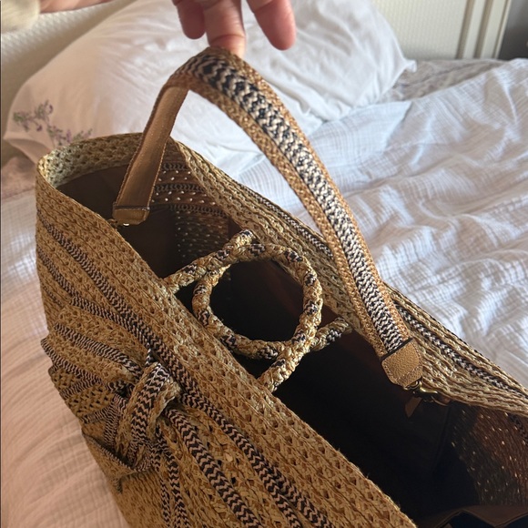 Eric Javits Natural and Black Woven Beach Bag Tote - Picture 6 of 6